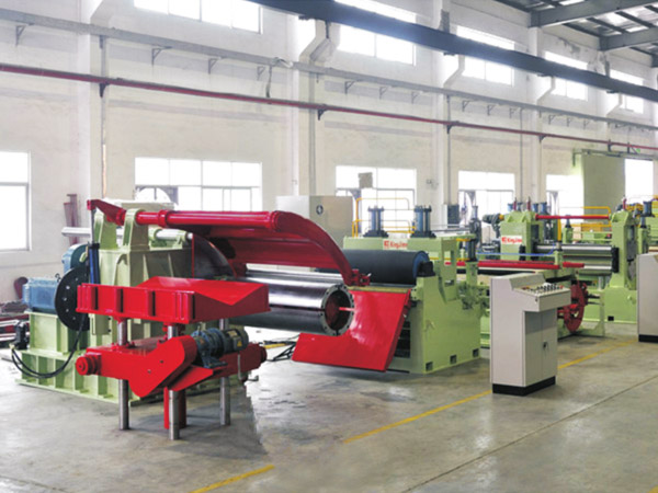 KJS60數控(kòng)精密低速(sù)開卷整平(píng)縱剪生産(chan)線