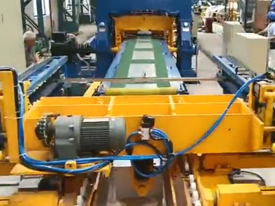 KJF100-3x1300mm飛剪生(sheng)産線