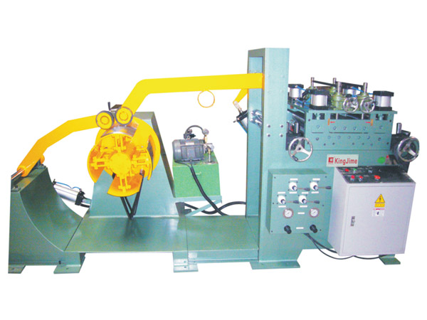 二(èr)機一體(tǐ)厚闆料(liao)架矯直(zhi)機