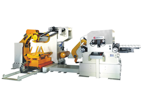 三機一體高配(pèi)型精密型料架(jia)矯直送料機